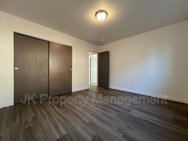 Building Photo - 3440 11th Ave S