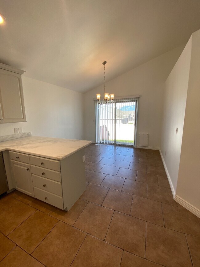 Building Photo - 13123 Pioneer Park Dr