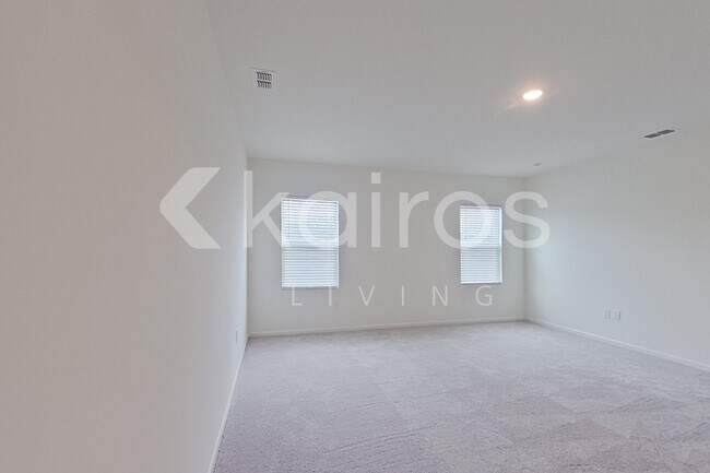 Building Photo - 639 Castillo Dr