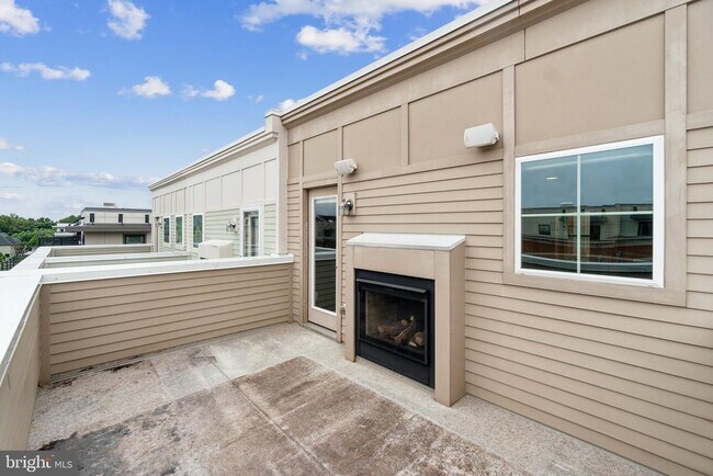 Building Photo - 241 Kepler Dr