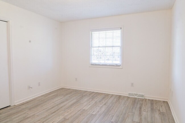 Building Photo - 150 Bart Greene Dr