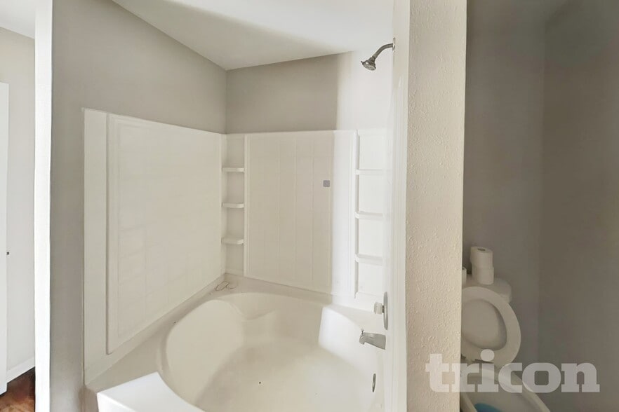 Building Photo - 3321 Hapsburg Way