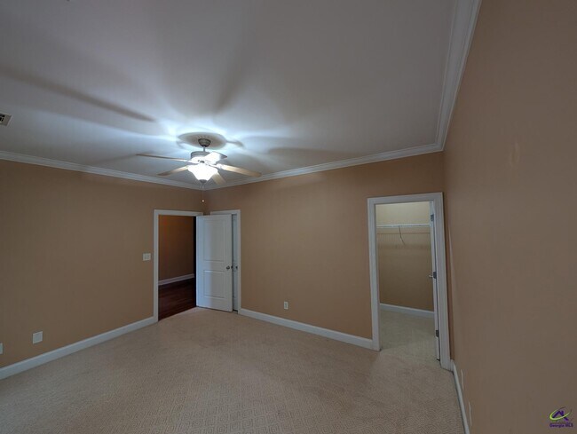 Building Photo - 140 Wessex Dr