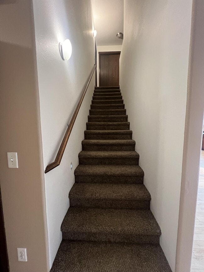 Building Photo - 3314 8th St W