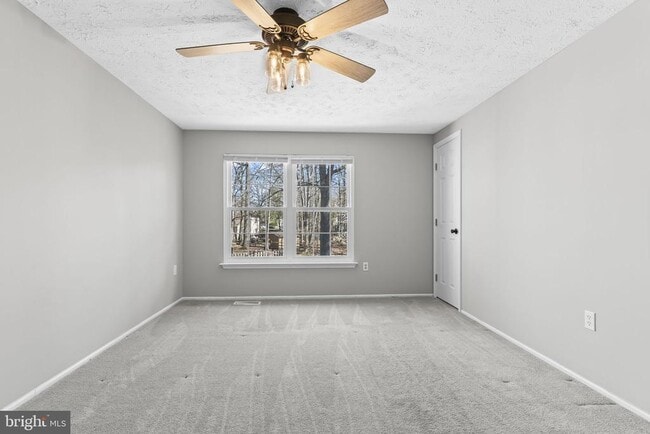 Building Photo - 4817 Kingfisher Ct