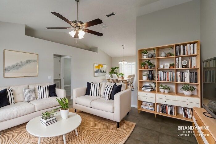 Building Photo - 2542 Jennifer Dr