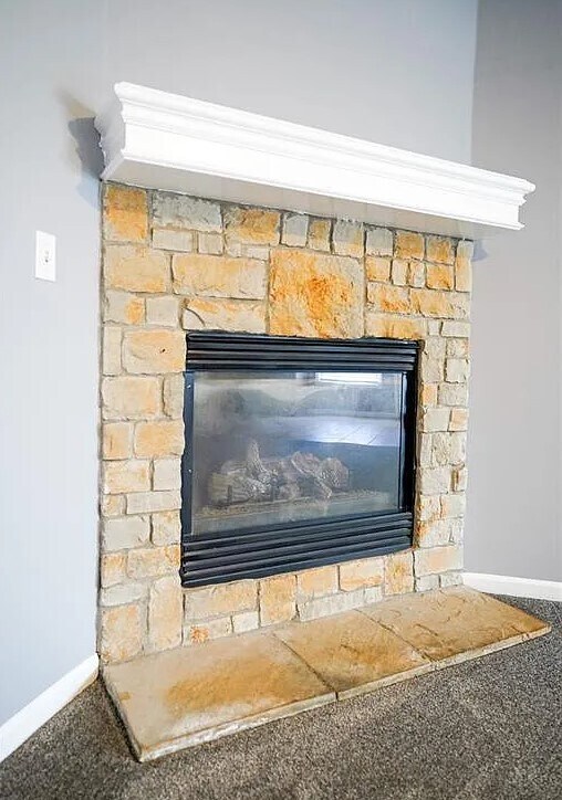 Building Photo - 853 E 167th Ct