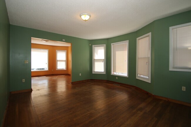 Building Photo - 324 Winthrop Ave