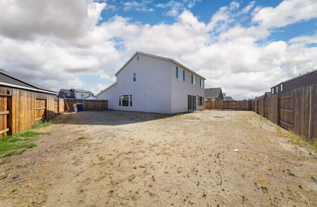Building Photo - 6811 Walkers Gln Ln