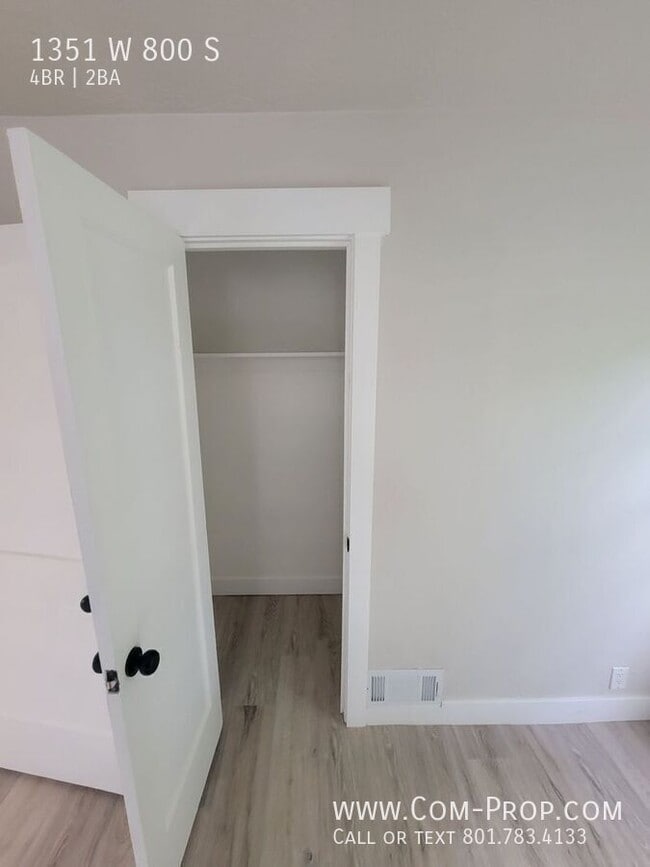 Building Photo - 1351 W 800 S