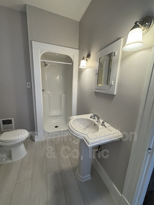 Building Photo - 119 Woodmont Blvd