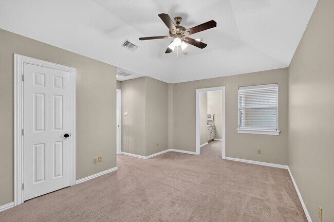 Building Photo - 13511 Indigo Lake