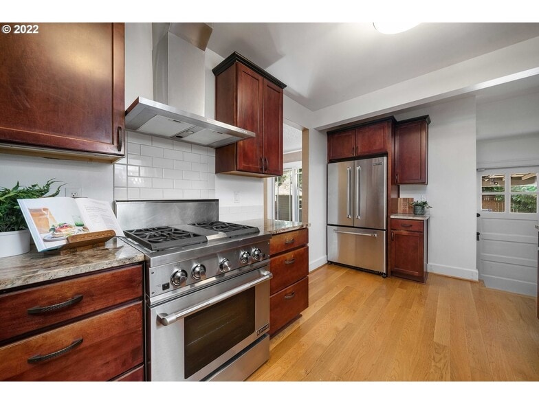 Kitchen - 2605 NE 35th Ave