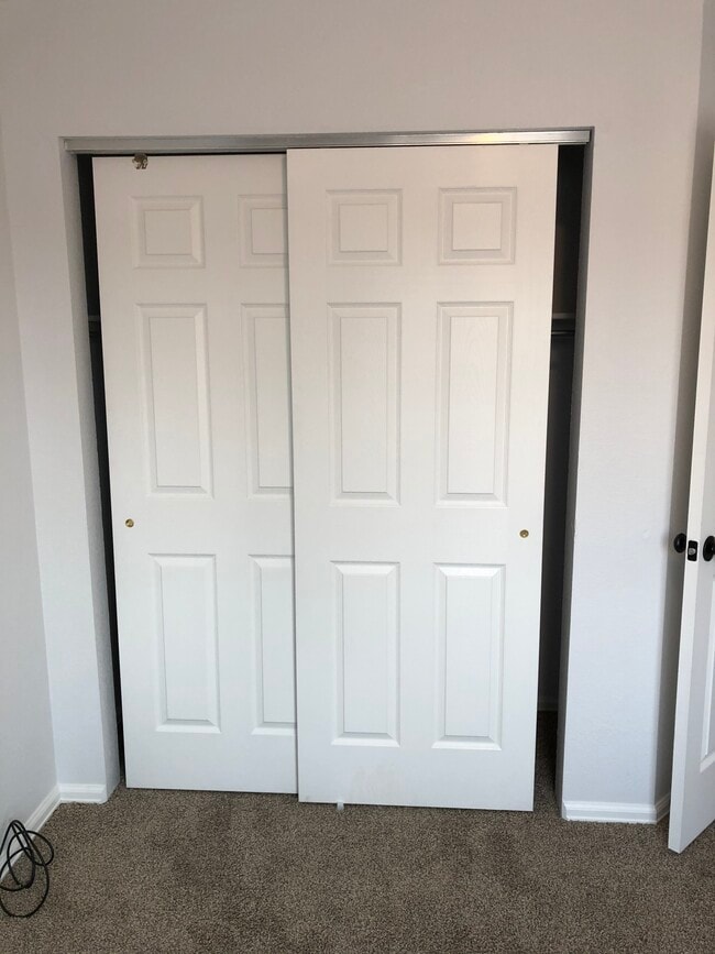 Building Photo - 955 Winebrook Way