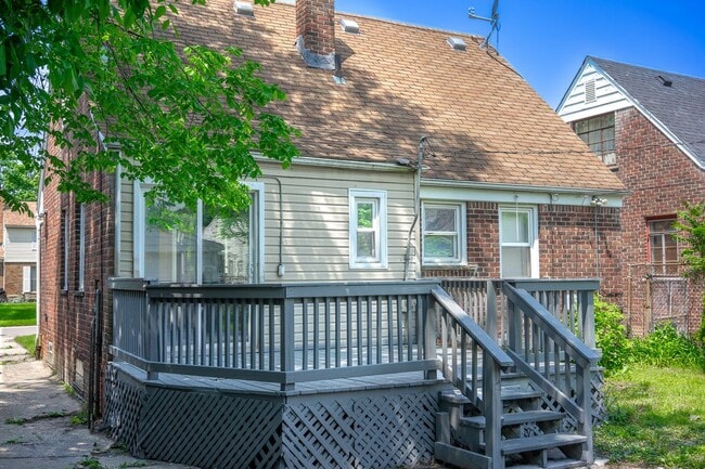 Building Photo - 18488 Shields St