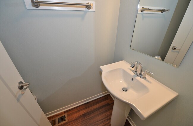 Building Photo - 3807 7th Ave