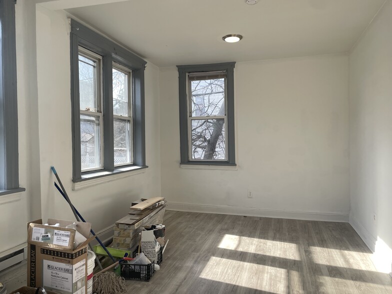 Building Photo - 1815 Bergenline Ave