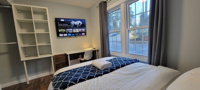 Building Photo - 19925 Wallingford Ave N