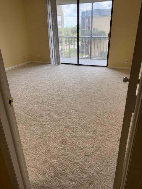 Building Photo - 2820 Tennis Club Dr