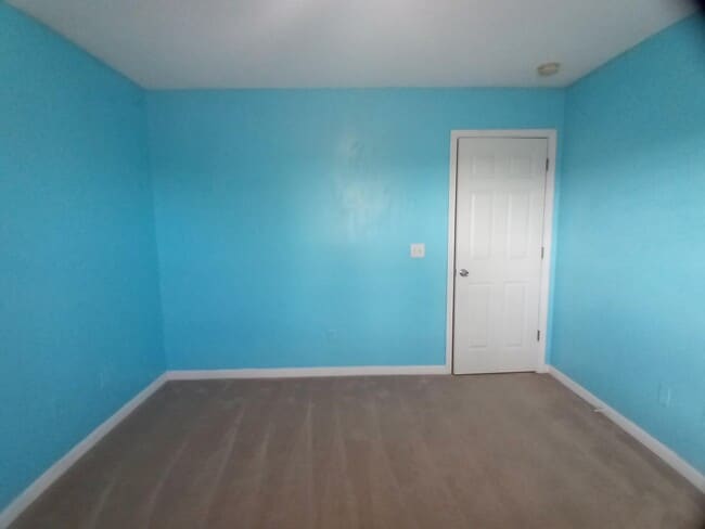 Building Photo - 3525 Drayton Dr