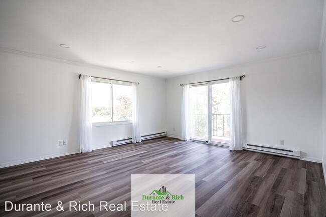 Building Photo - 2 br, 2 bath House - 10640 N Ivy Ct