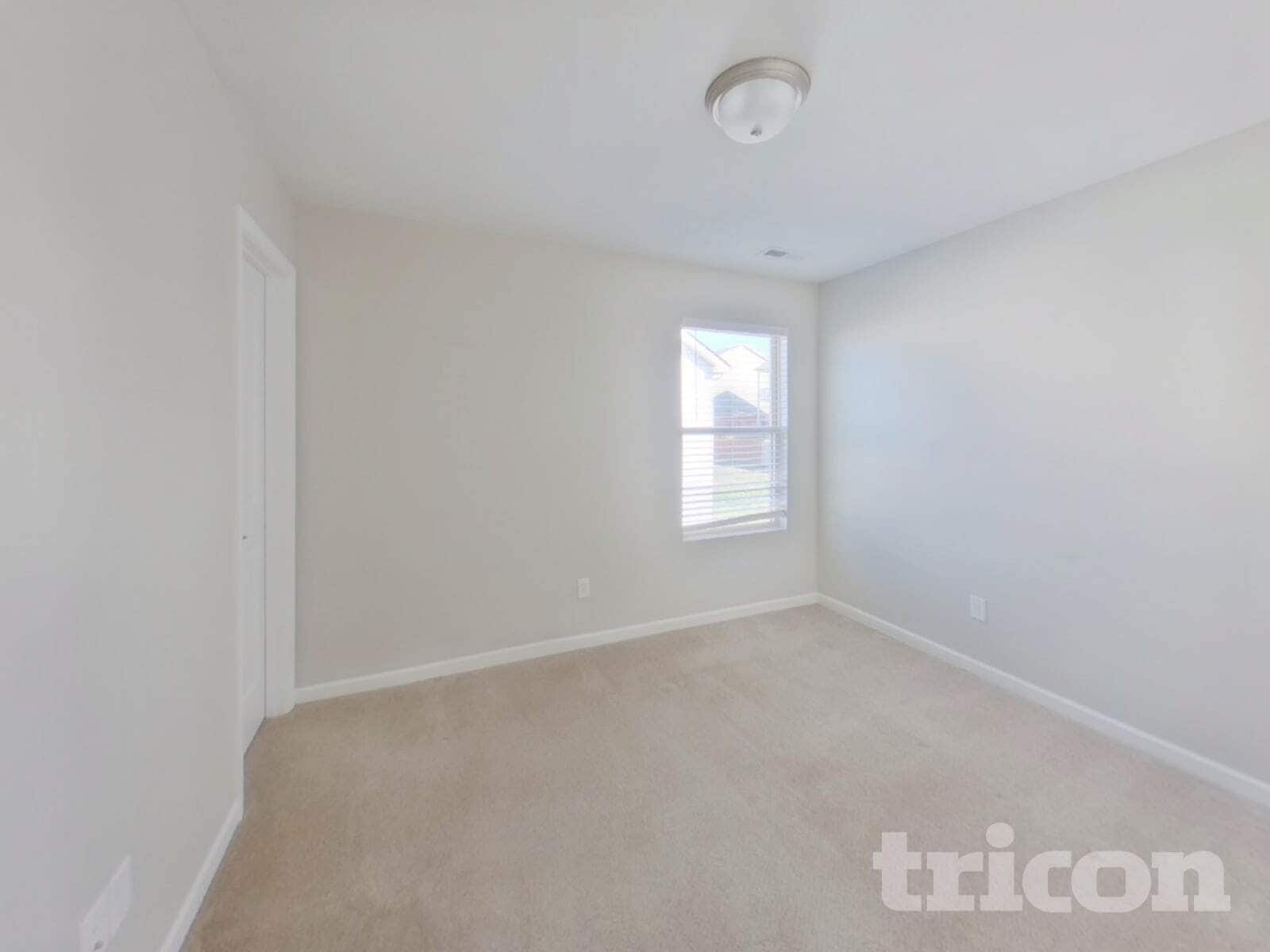 Building Photo - 1041 Lonergan Cir