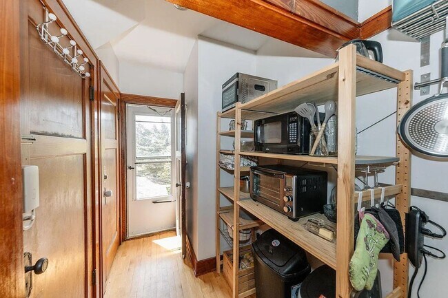 Building Photo - DG-1549/1551 N 57th Street