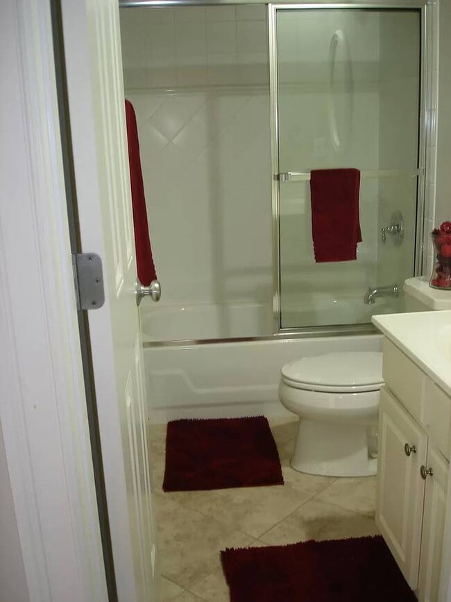 Building Photo - 3744 Ashworth Dr