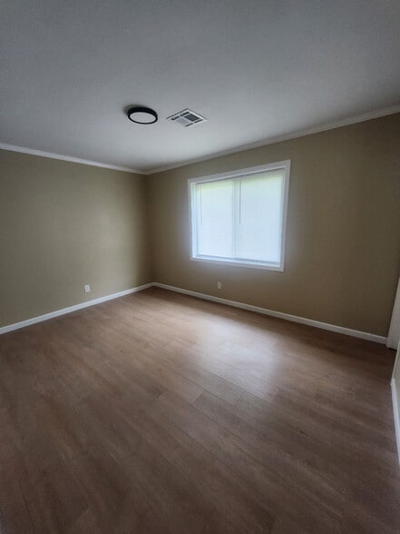 bedroom 2 - 211 Ellen Dr