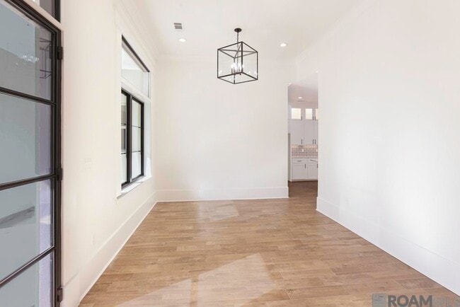 Building Photo - 18171 Vis-A-Vis Ave