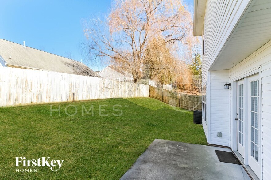 Building Photo - 2487 Somerset Pl Dr