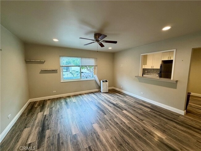 Building Photo - 327 3rd St