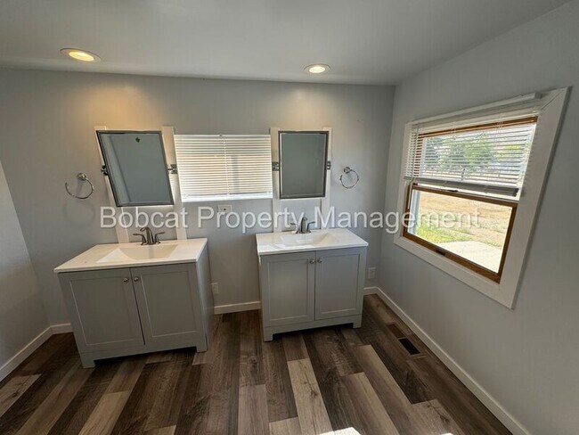Building Photo - 3722 Lyla Ln