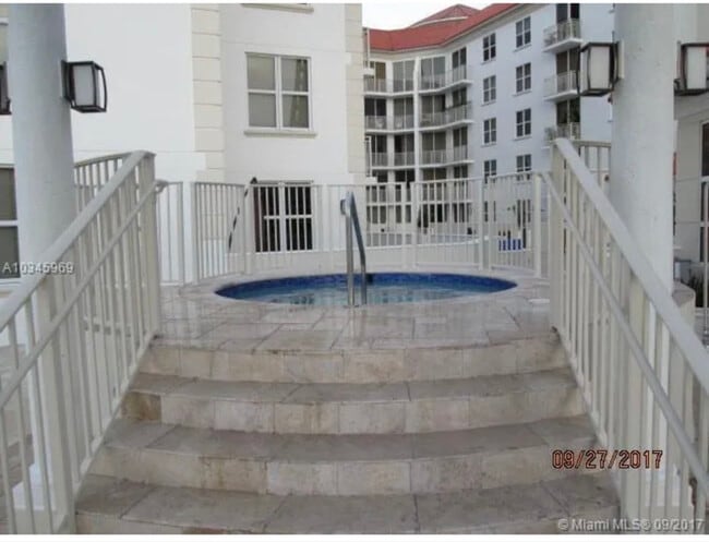 Building Photo - 2030 Douglas Rd