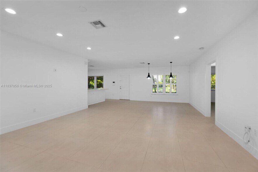 Building Photo - 5990 SW 86th St