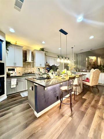 Building Photo - 2837 Del Largo Way