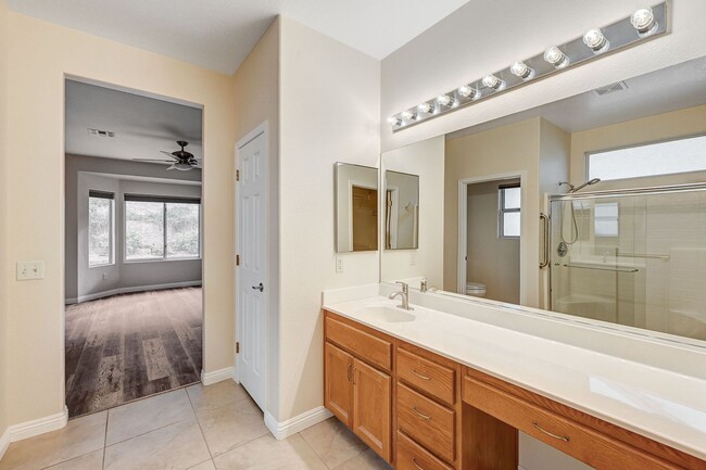 Building Photo - 2/2 BEAUTIFUL Single Story in Sun City Ant...