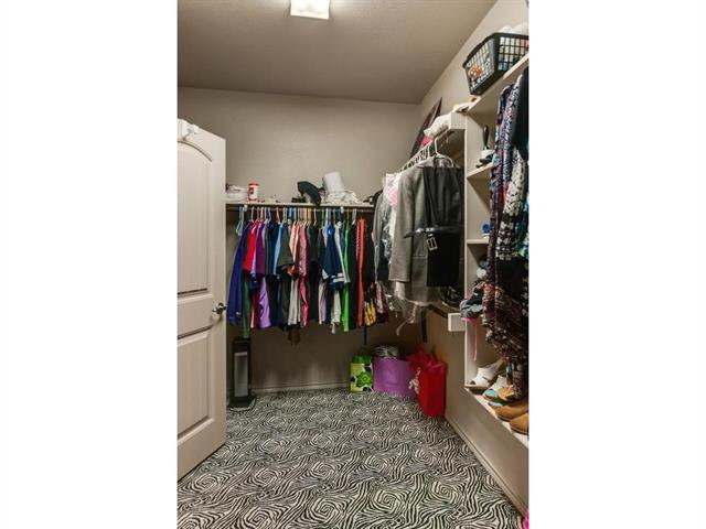 Building Photo - 4624 Lazy Oaks St