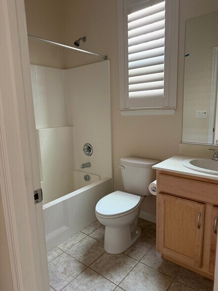 1st Guest Full Bath Downstairs - 319 E Liverno Ave