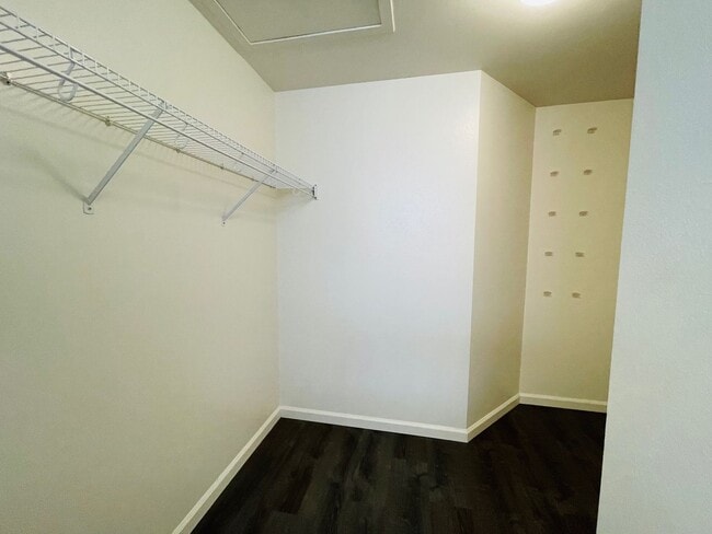 Building Photo - Partly Furnished 3-bedroom, 2.5-bath home,...
