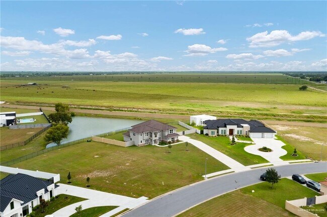 Building Photo - 4628 Estancia Pkwy