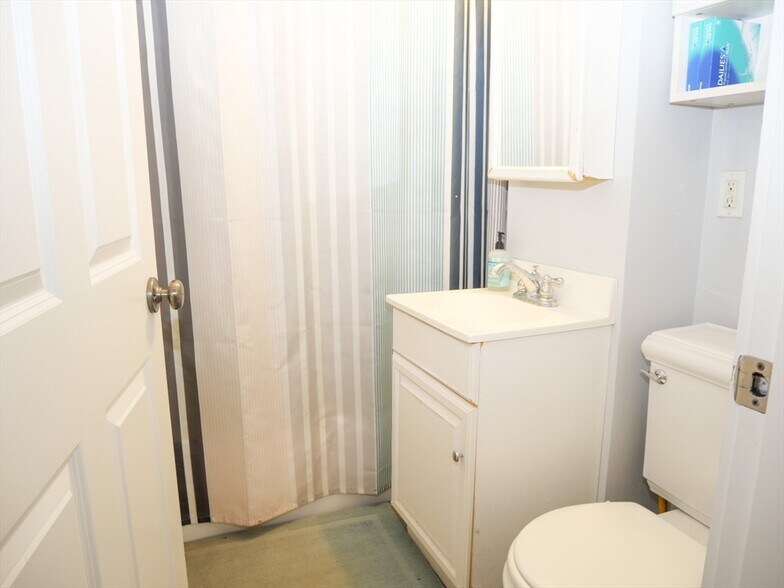 Building Photo - 237 W 3rd St