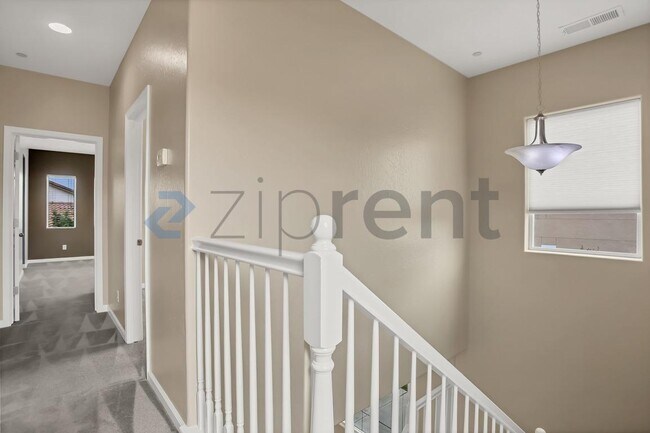 Building Photo - 10586 N Whitney Ave