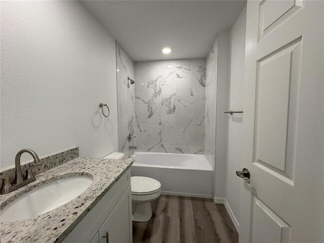 Building Photo - 1112 Eden Dr