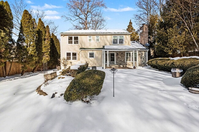 Building Photo - Welcome Home!