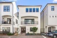 Building Photo - 7227 Laguna Villas