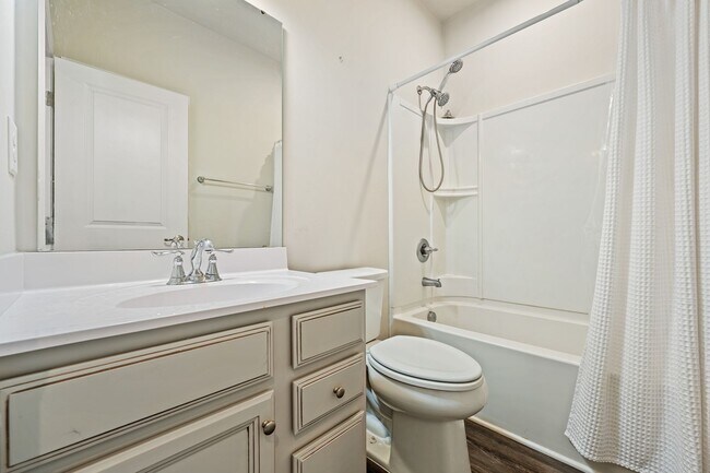 Building Photo - 121 Callowhill Ln