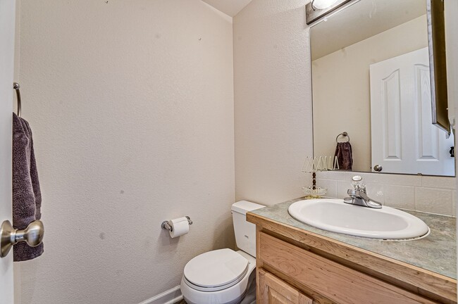 Building Photo - Elegant 3-Bedroom, 3-Bath Home in Prestigi...