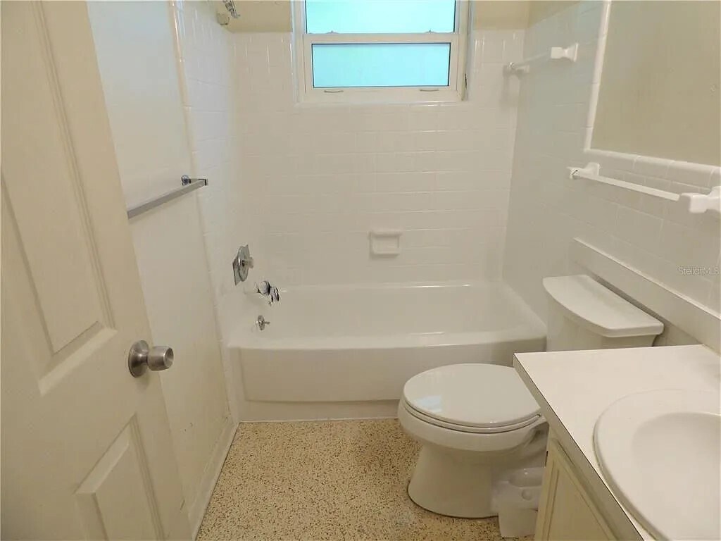 Building Photo - 1048 Mary Jane Ln