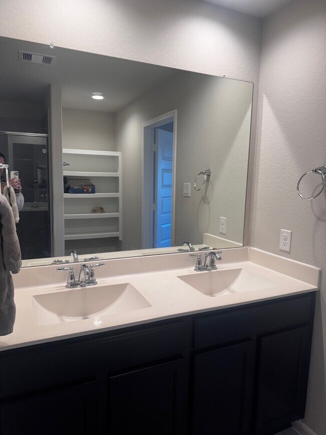 Building Photo - 5515 Russett Bay Ct